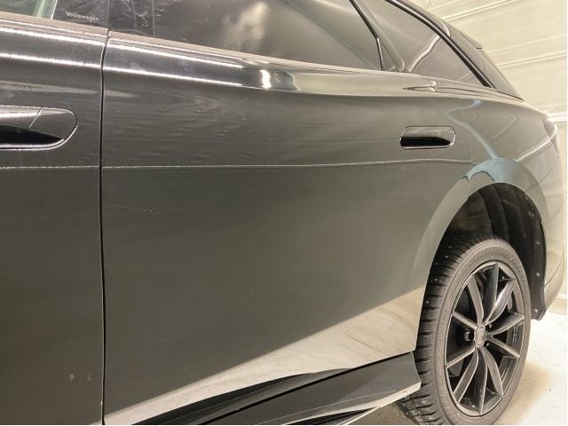 Dør venstre bak til VW ID.7 2023-->>  (VOLKSWAGEN|14B 833 055 K|)