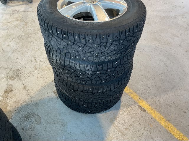 Hjulsett aluminium vinter til Peugeot Expert 2016-->> (Type III)  (PEUGEOT|UKE 17 ÅR 2021|215/65R16C 109/107R|5X108 ET 40 NAV 65)