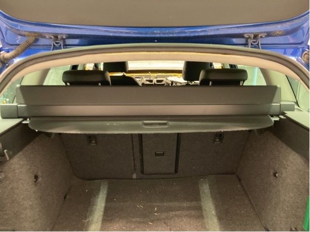 Hattehylle til Škoda Octavia 2013-2016 (Type III, Fase 1) (SKODA|5E9 867 871 A|)