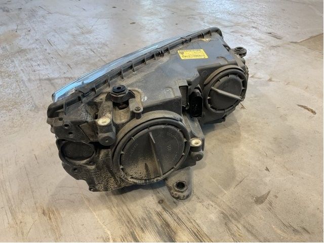Frontlykt venstre halogen til Škoda Octavia 2013-2016 (Type III, Fase 1)  (SKODA|5E1 941 017 B|)