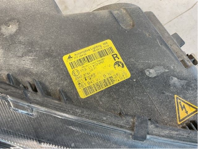 Frontlykt høyre halogen til Škoda Octavia 2013-2016 (Type III, Fase 1) (SKODA|5E1 941 018 B|)