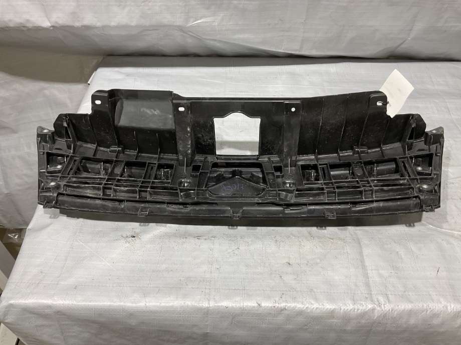 Grill til Suzuki Vitara 2015-->> (Type IV)  (SUZUKI|72110-86R00-DHW|)
