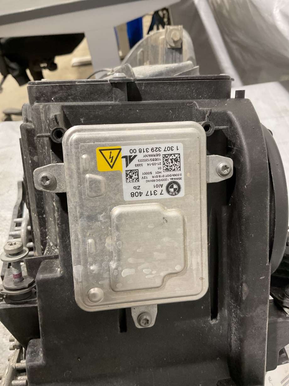 Frontlykt venstre halogen til BMW 4-Serie 2013-2020 (F32/F33/F36) (F32/F33/F36) (BMW|63 11 7 377 843|)