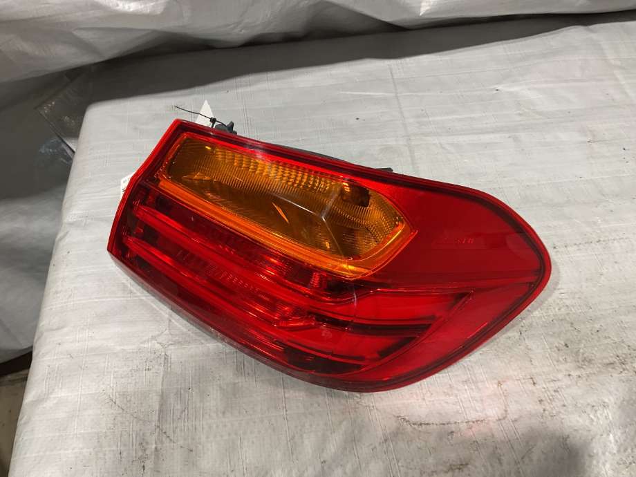 Baklykt høyre til BMW 4-Serie 2013-2020 (F32/F33/F36) (F32/F33/F36) (BMW|63 21 7 296 098|)