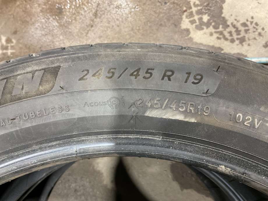 Dekk til Polestar 2 2020-->>  (POLESTAR|245/45 R19 102V XL A|)