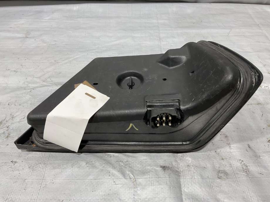 Baklykt venstre til Mercedes 124 1986-1995 (W124) (W124) (MERCEDES|A 124 820 01 64|)