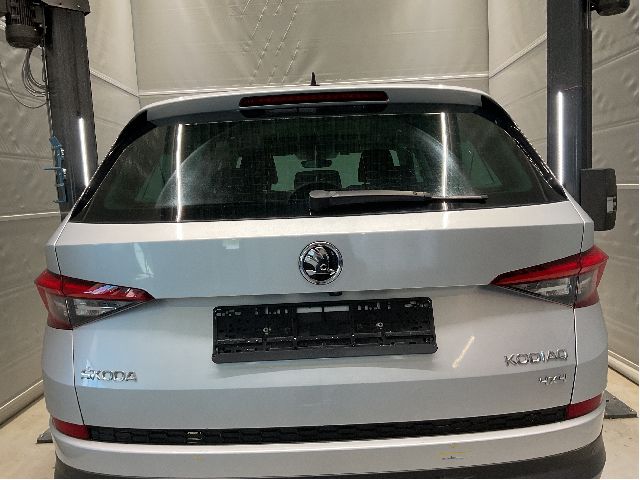 Bakluke til Škoda Kodiaq 2017-->>  (SKODA|565 827 025 C|)