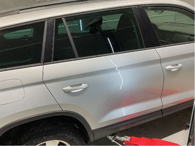 Dør høyre bak til Škoda Kodiaq, 2017-->>  (SKODA|565 833 052)