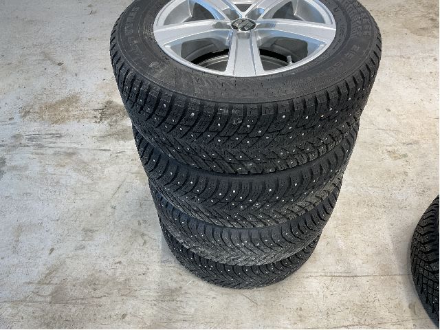 Hjulsett aluminium vinter til Suzuki Vitara 2015-->> (Type IV)  (SUZUKI||215/60R16 99T|3 ET48 NAV60;5X114)