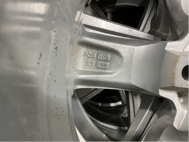 Hjulsett aluminium vinter til Suzuki Vitara 2015-->> (Type IV)  (SUZUKI||215/60R16 99T|3 ET48 NAV60;5X114)