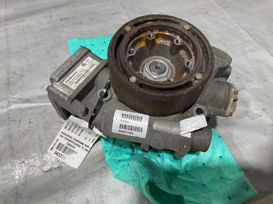 Kardang klokke bak til VW Transporter / Caravelle, 2009-2015 (Fase 2) (T5) (T5) (VOLKSWAGEN|09N 525 554)
