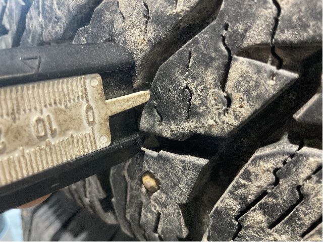 Hjulsett stål vinter til VW Transporter / Caravelle 2009-2015 (Fase 2) (T5) (T5) (VOLKSWAGEN|7HO G01 027D|215/65R16 109/107R|1;5X120 ET51 NAV65)