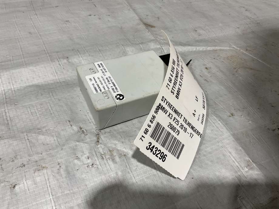 Styreenhet hengerfeste til BMW X3, 2010-2017 (F25) (F25) (BMW|71 60 6 856 980)