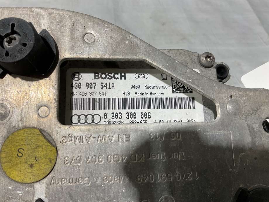 Sensor radar til Audi A6, Allroad 2012-2014 (Type III, Fase 1) (C7) (C7) (AUDI|4G0 907 541 A|BOSCH 0 203 300 006|)