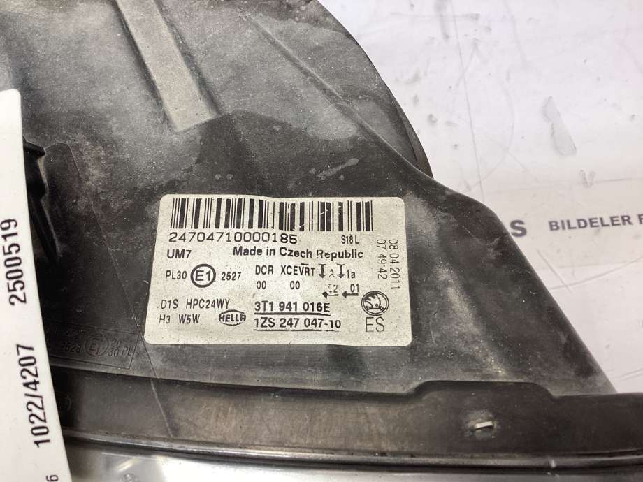 Frontlykt høyre halogen til Škoda Superb 2008-2015 (Type II)  (SKODA|3T1 941 018 E|)
