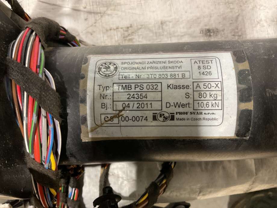 Hengerfeste til Škoda Superb 2008-2015 (Type II)  (SKODA|3T0 803 882|3T0 804 875 B|)