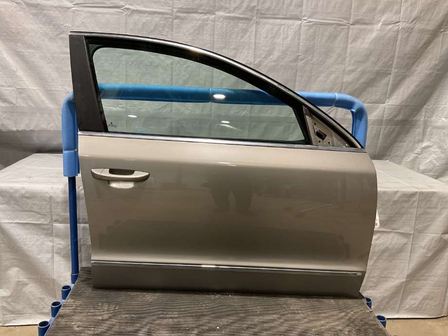 Dør høyre bak til Škoda Superb, 2008-2015 (Type II)  (SKODA|3T9 833 056)
