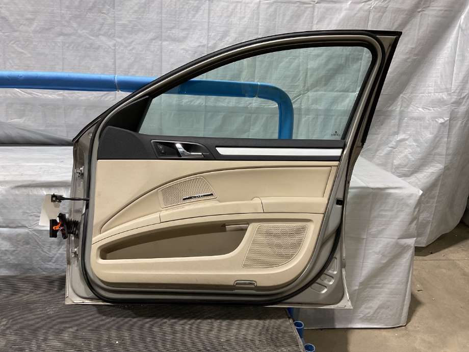 Dør høyre bak til Škoda Superb 2008-2015 (Type II)  (SKODA|3T9 833 056|)