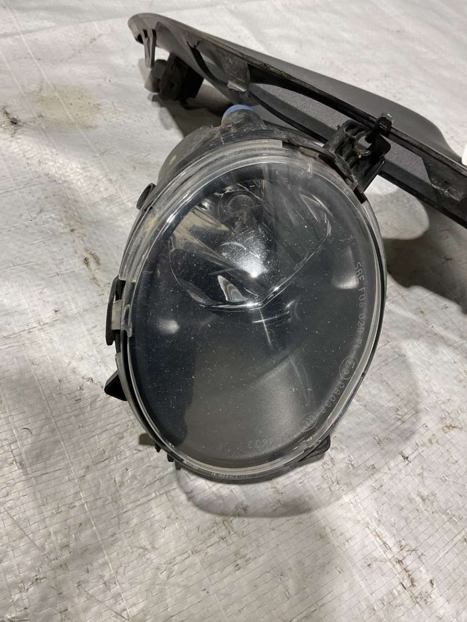 Tåkelykt høyre foran til Volvo XC60 2008-2013 (Type I, Fase 1)  (VOLVO|30796681|)