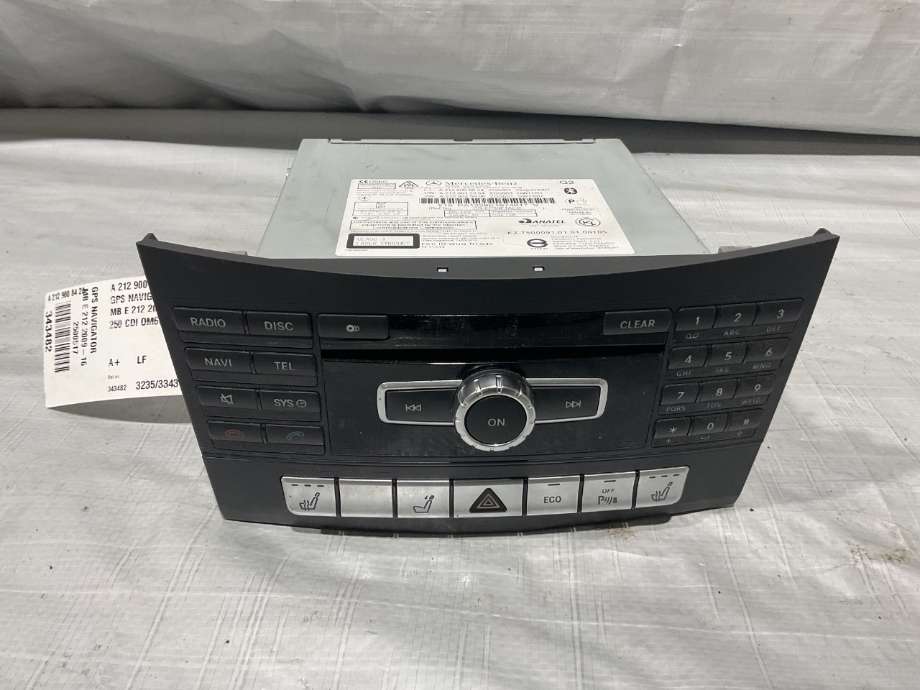 Bilstereo navigasjon til Mercedes E-Klasse, 2013-2016 (Fase 2) (W212) (W212) (MERCEDES|A 212 900 84 28)