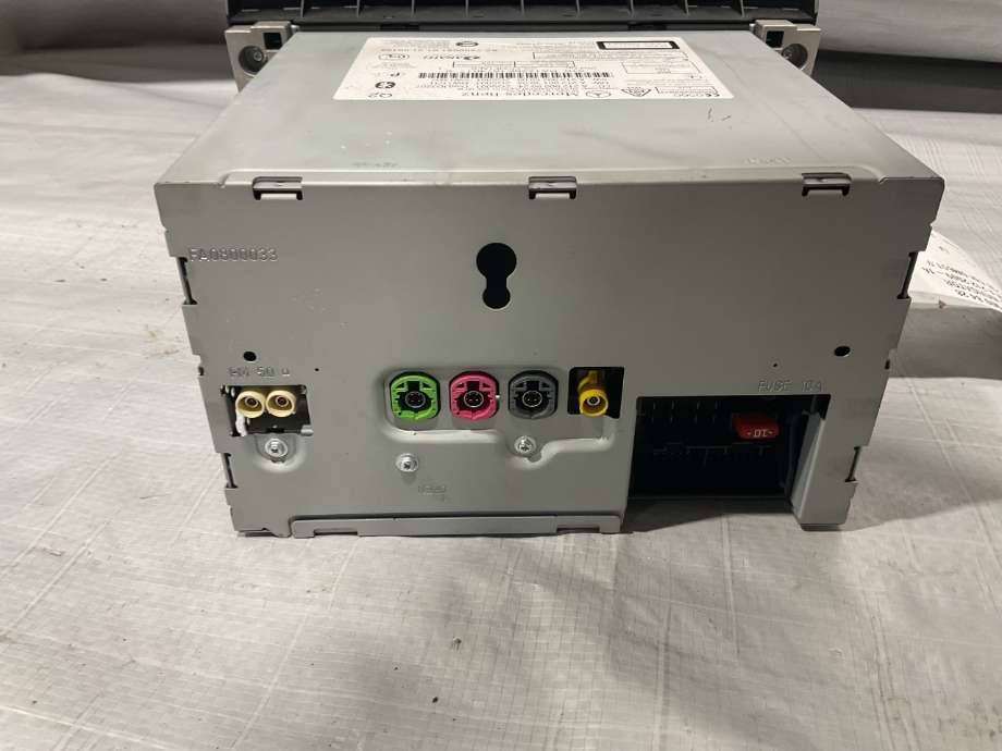 Bilstereo navigasjon til Mercedes E-Klasse 2013-2016 (Fase 2) (W212) (W212) (MERCEDES|A 212 900 84 28|)