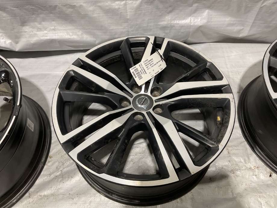 Felg aluminium til Volvo V60 / V60 CC 2018-->> (Type II) (VOLVO|32143050||1 STK ALU FELG)