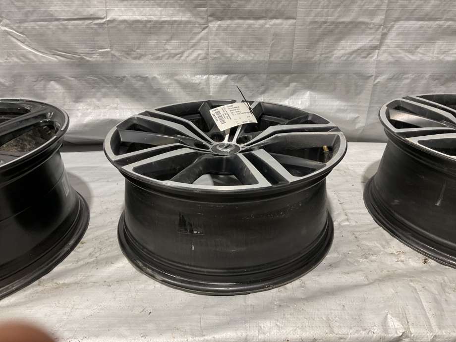 Felg aluminium til Volvo V60 / V60 CC 2018-->> (Type II) (VOLVO|32143050||1 STK ALU FELG)