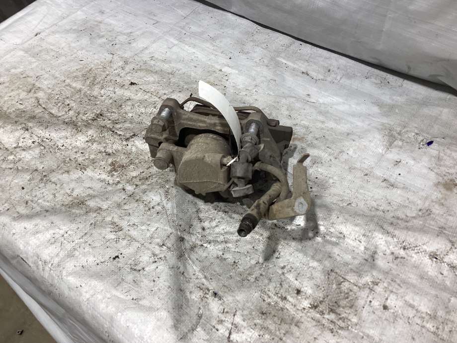 Bremsecaliper venstre foran til Volvo V60 / V60 CC 2018-->> (Type II)  (VOLVO|36003279|)