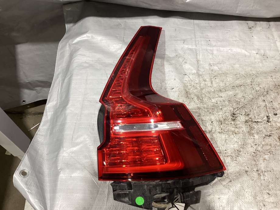 Baklykt høyre til Volvo V60 / V60 CC 2018-->> (Type II)  (VOLVO|32291359|)