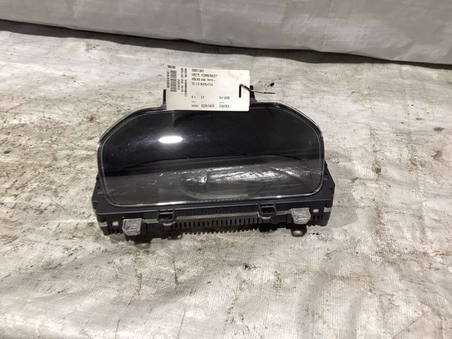 Instrumentpanel til Volvo V60 / V60 CC 2018-->> (Type II) (VOLVO|36051309|)