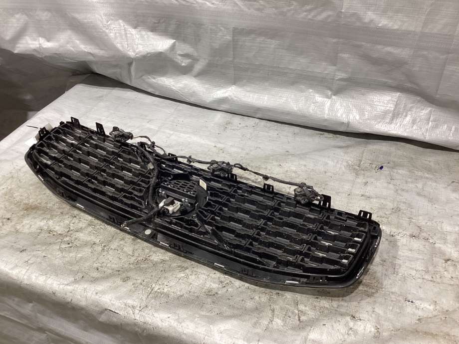 Grill til Volvo V60 / V60 CC 2018-->> (Type II) (VOLVO|32132221|)