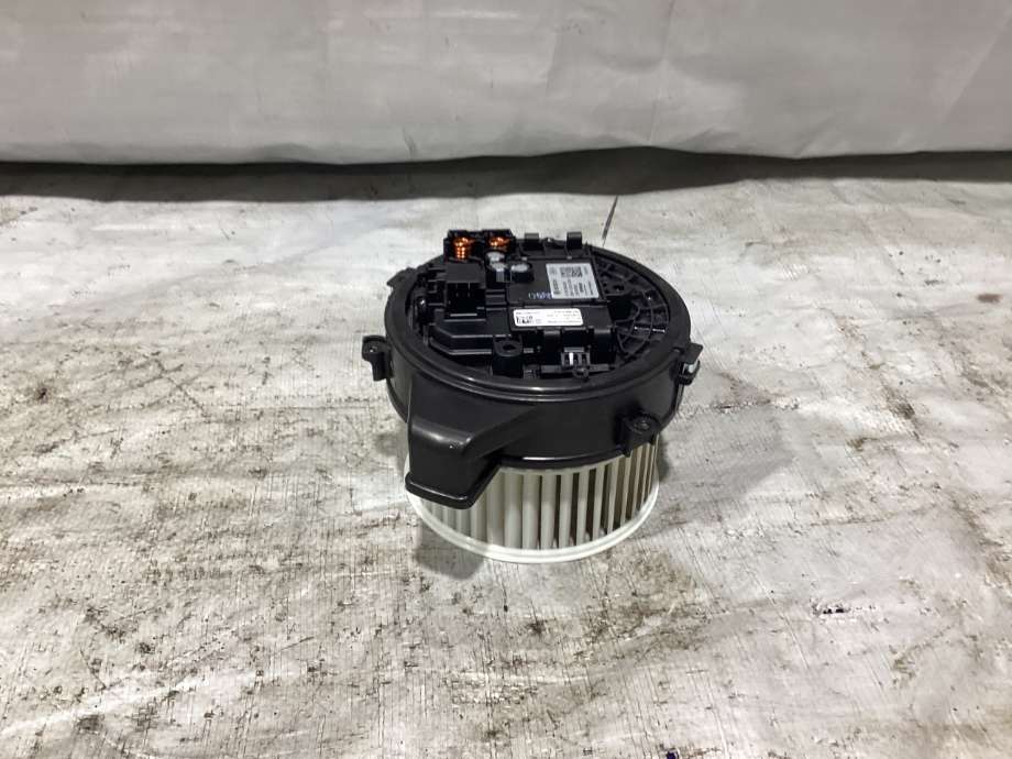 Varmeapparat motor til Volvo V60 / V60 CC 2018-->> (Type II)  (VOLVO|32241017|)
