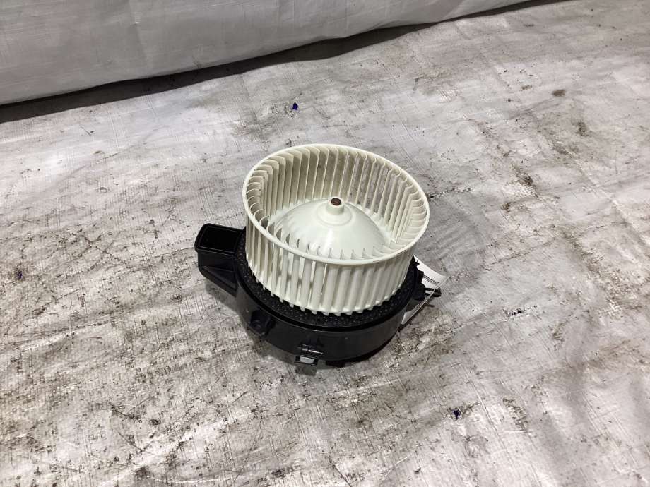Varmeapparat motor til Volvo V60 / V60 CC 2018-->> (Type II)  (VOLVO|32241017|)