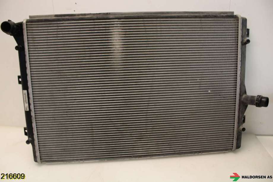 Radiator (manuell gir) til Škoda Superb 2008-2015 (Type II) (SKODA|1K0 121 251 DM|)