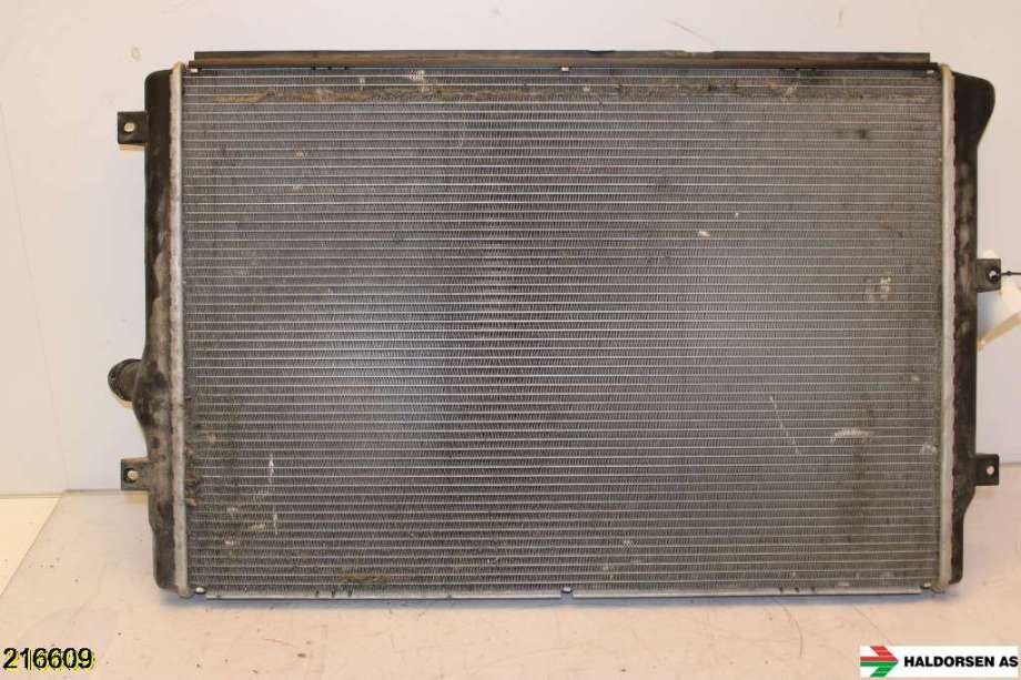 Radiator (manuell gir) til Škoda Superb 2008-2015 (Type II) (SKODA|1K0 121 251 DM|)