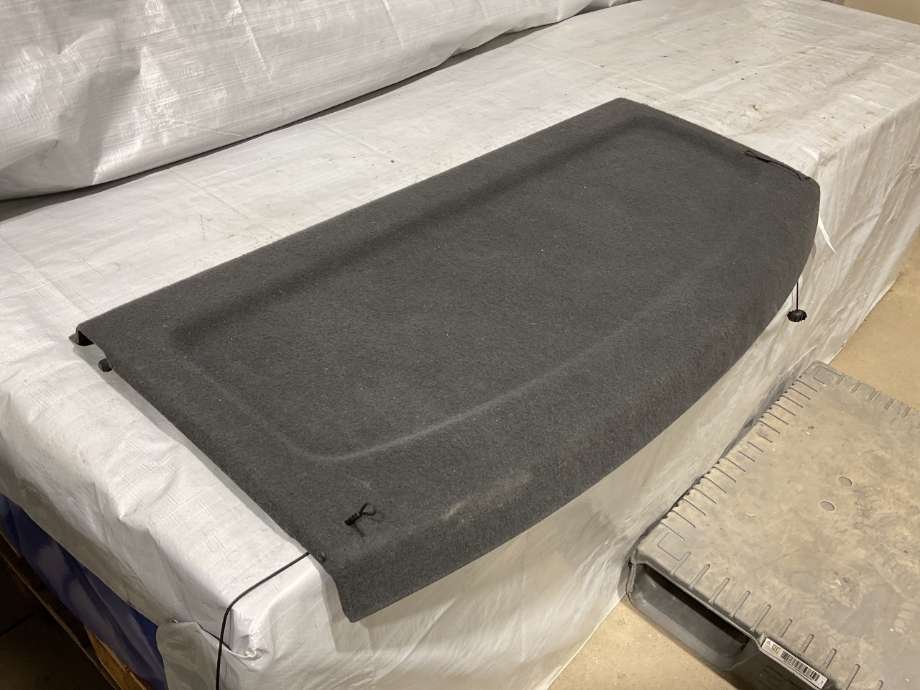 Hattehylle til VW Golf VI 2008-2012  (VOLKSWAGEN|1K6 867 769 E|)