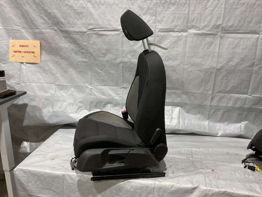 Sete foran venstre til VW Golf VI 2008-2012  (VOLKSWAGEN||R-LINE STOLER)