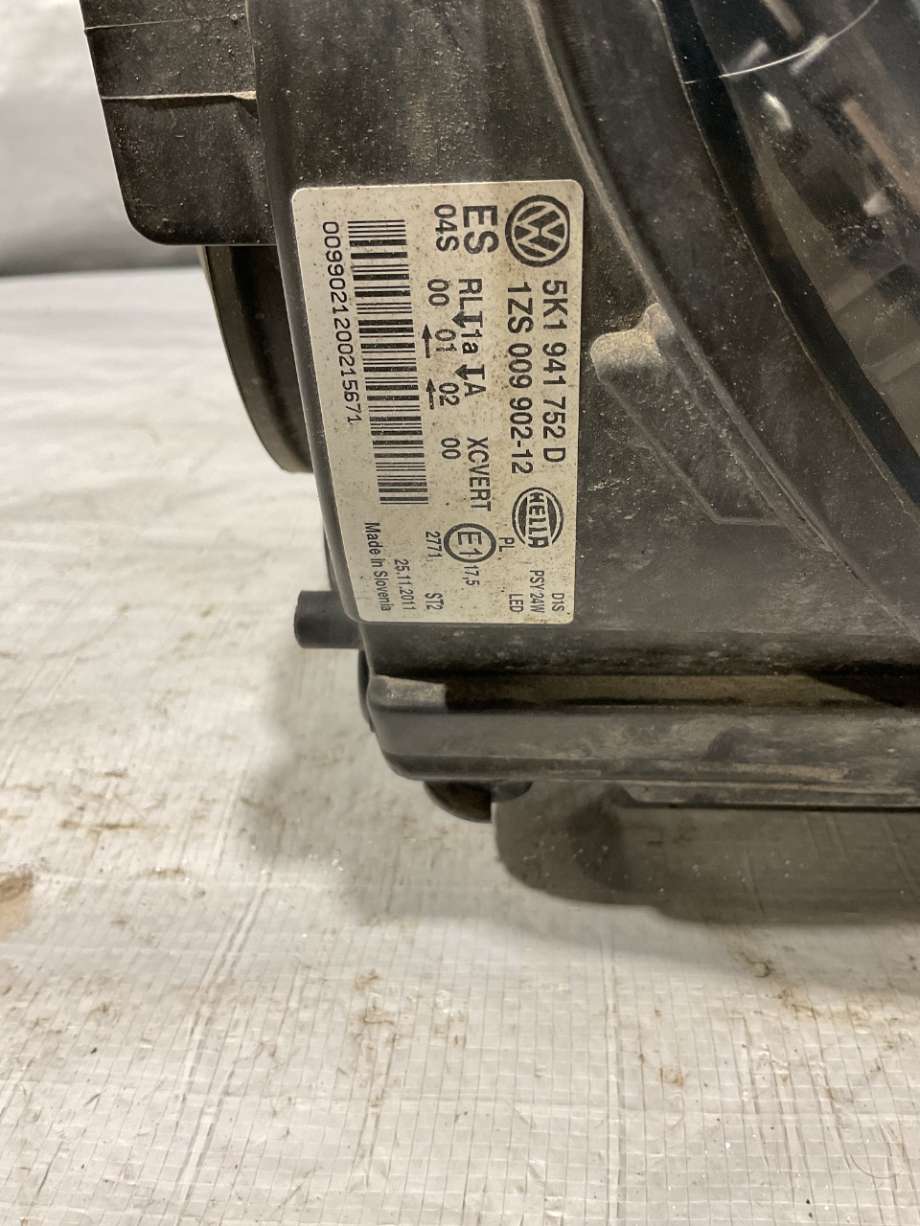 Frontlykt høyre halogen til VW Golf VI 2008-2012  (VOLKSWAGEN|5K1 941 754 E|)