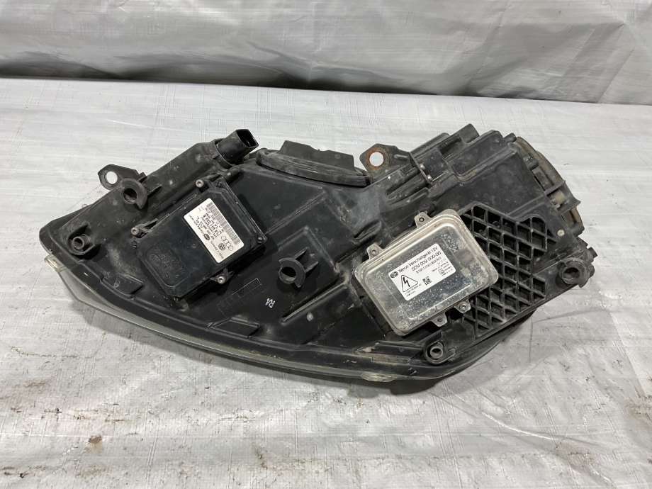 Frontlykt høyre halogen til VW Golf VI 2008-2012  (VOLKSWAGEN|5K1 941 754 E|)