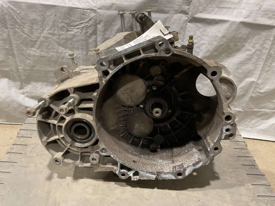 Girkasse manuell 6-trinn til VW Golf VI 2008-2012  (VOLKSWAGEN|02Q 300 013 R|)