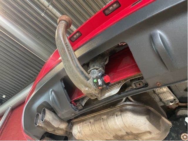 Hengerfeste til VW Golf VI 2008-2012 (VOLKSWAGEN|5K0 092 155|)