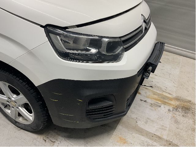 Støtfanger foran til Citroën Berlingo 2019-->> (Type III)  (CITROEN|16 326 562 80|16 326 567 80|16 326 566 80)