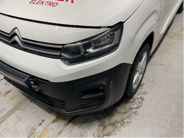Støtfanger foran til Citroën Berlingo 2019-->> (Type III)  (CITROEN|16 326 562 80|16 326 567 80|16 326 566 80)