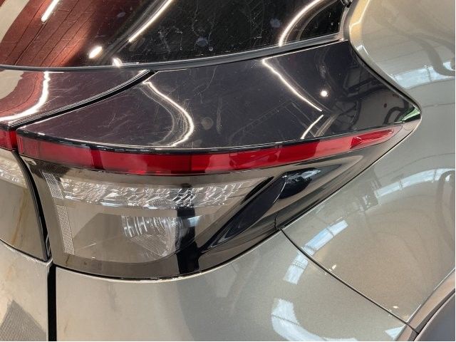 Baklykt høyre til Toyota Yaris Cross (SUV) 2021-->> (TOYOTA|815800DB70|)