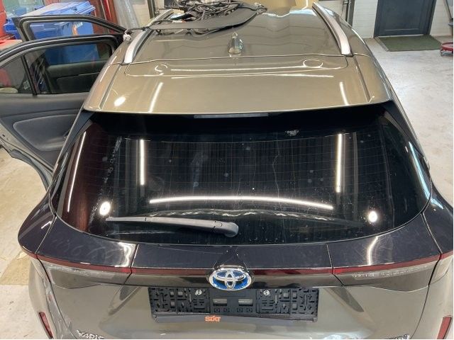 Bakluke til Toyota Yaris Cross (SUV) 2021-->>  (TOYOTA|670050D800|)