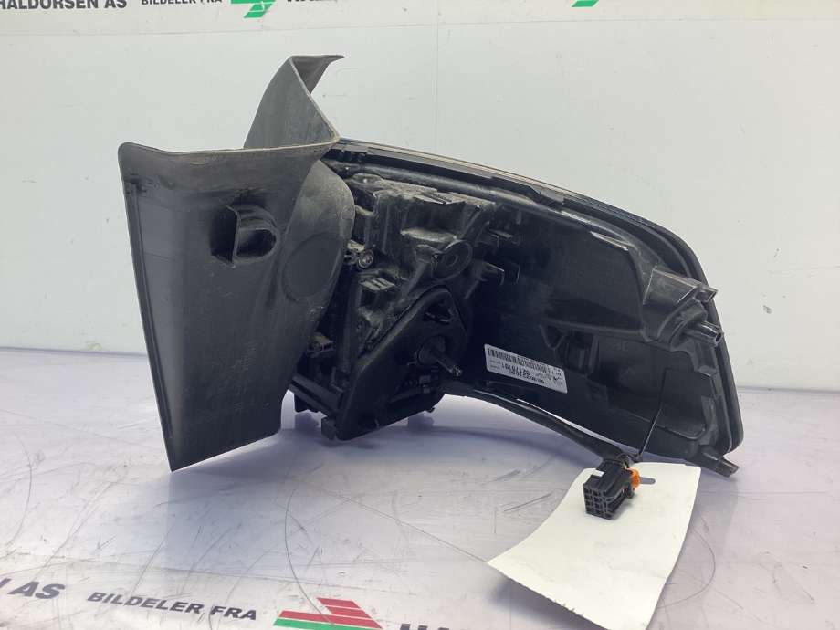 Baklykt venstre til Peugeot 5008 2017-->> (Type II) (PEUGEOT|98 362 316 80|)