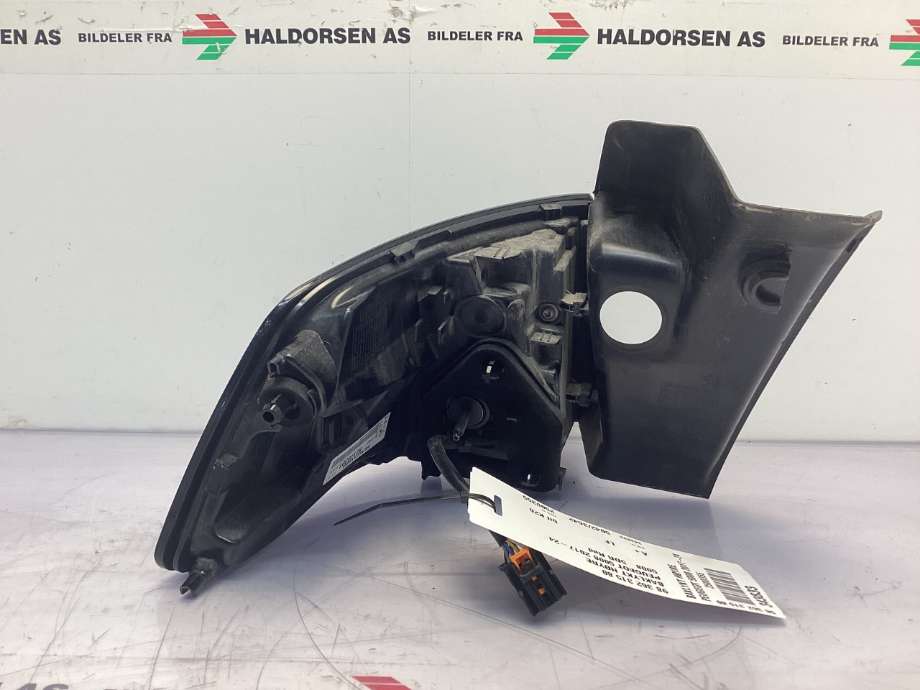 Baklykt høyre til Peugeot 5008 2017-->> (Type II) (PEUGEOT|98 362 315 80|)