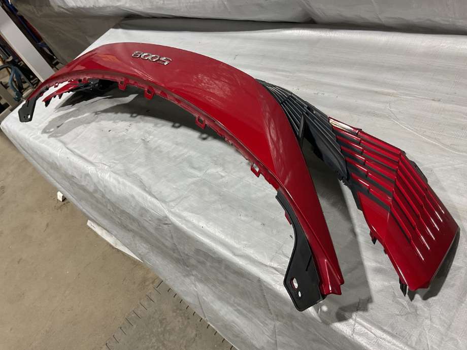 Grill til Peugeot 5008 2017-->> (Type II) (PEUGEOT|98 367 693 TN|)