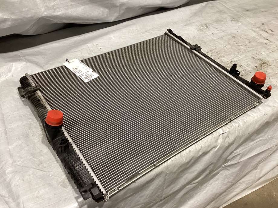 Radiator (automat gir) til BMW iX 2021-->> (I20) (I20) (BMW|17 11 8 666 811|)