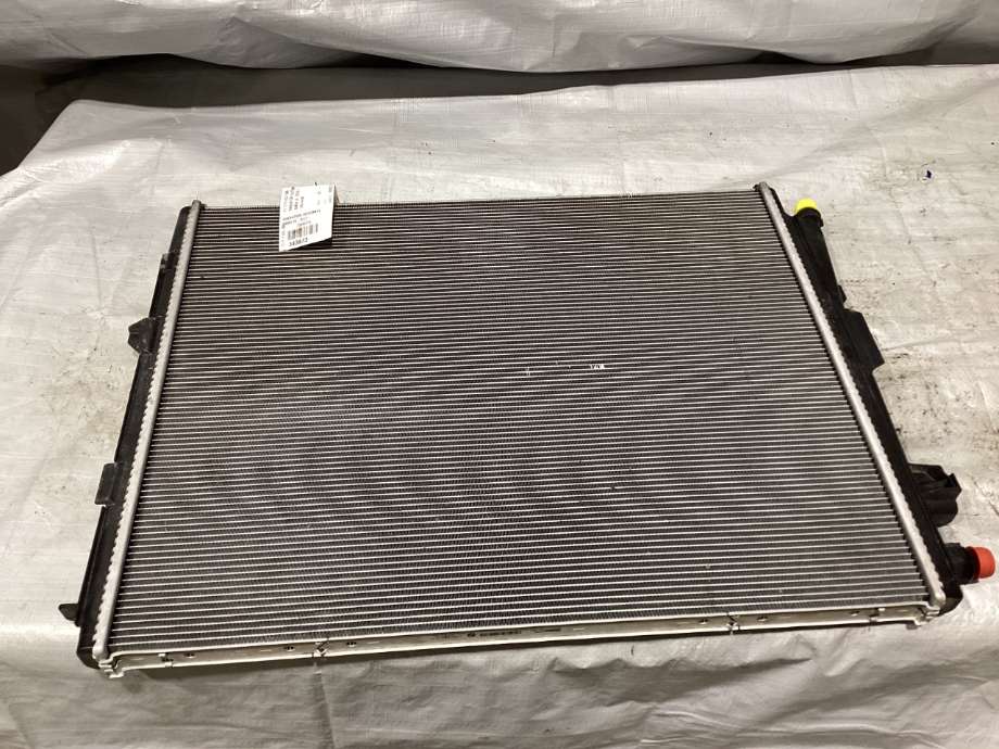 Radiator (automat gir) til BMW iX, 2021-->> (I20) (I20) (BMW|17 11 9 452 580)